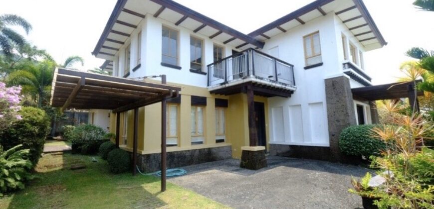 4BR House and Lot in Tagaytay Midlands