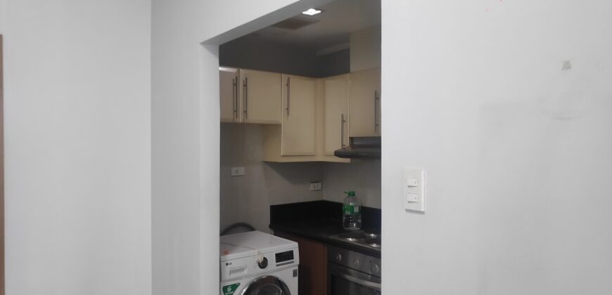 For sale! 2BR Spacious corner unit with parking in Greenbelt Madison, Makati City