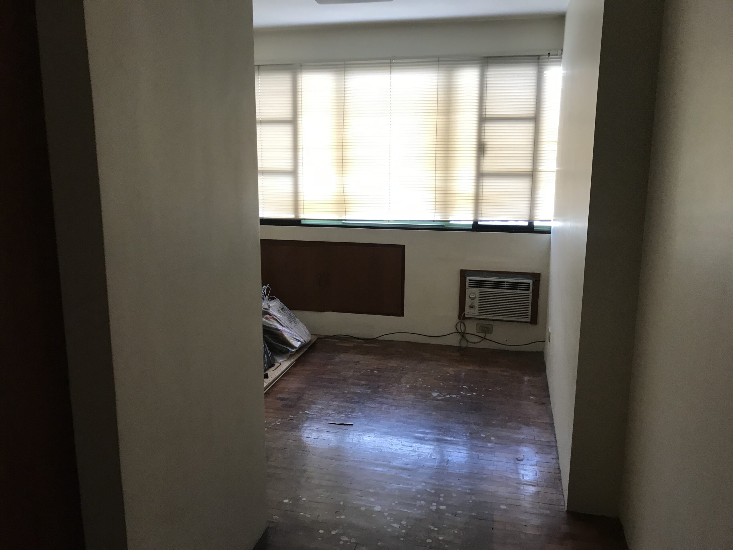 For Sale! 2 BR Condo unit in Pioneer Highlands, Mandaluyong