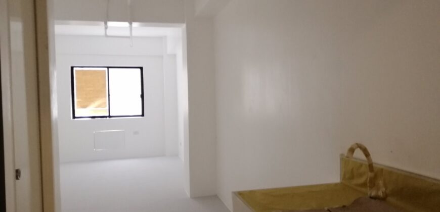 FOR SALE: 4-Storey Residential Building in Almanza Uno Las Pinas