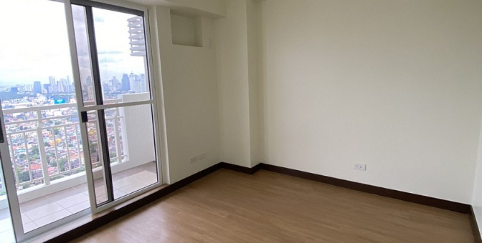 2 Bedroom Condo in Brixton Place by DMCI, Kapitolyo, Pasig 10 Mins. to BGC!!