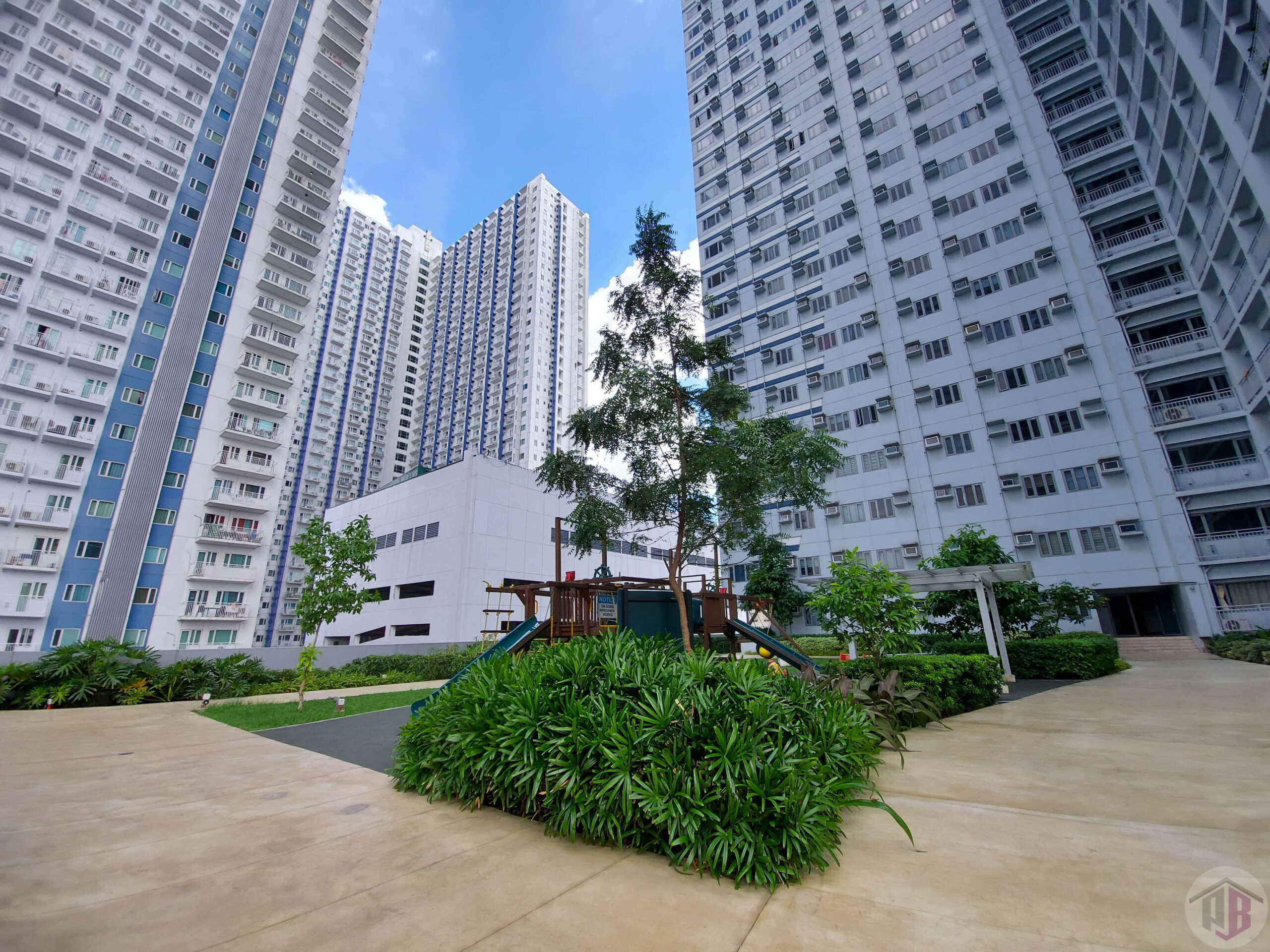 Stellar Pre-Owned 1BR unit Location: Tower 4 Fern at Grass Residences, Bago Bantay, Quezon City (SM North EDSA)