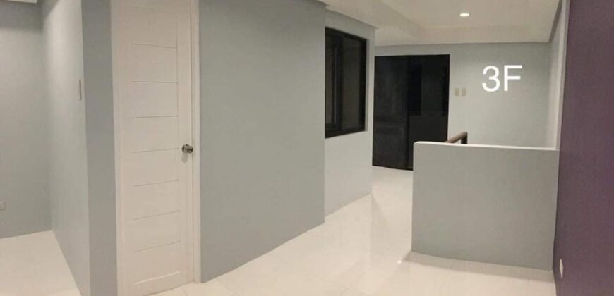 3BR townhouse in Kingspoint Subdivision, Quezon City