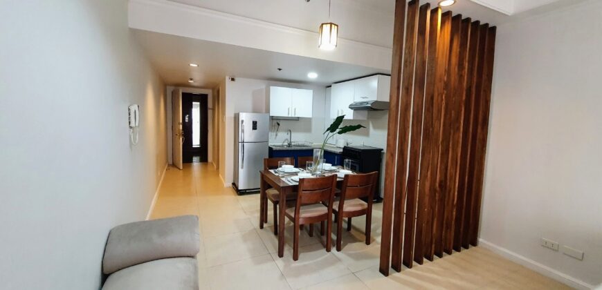 Spacious Studio unit w/ parking in Elizabeth Place, Salcedo Village, Makati for Php 27,000!