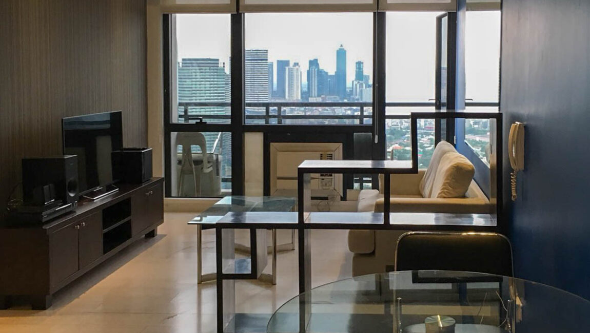 1-BR Condo Unit in Gramercy Residences  (with income)