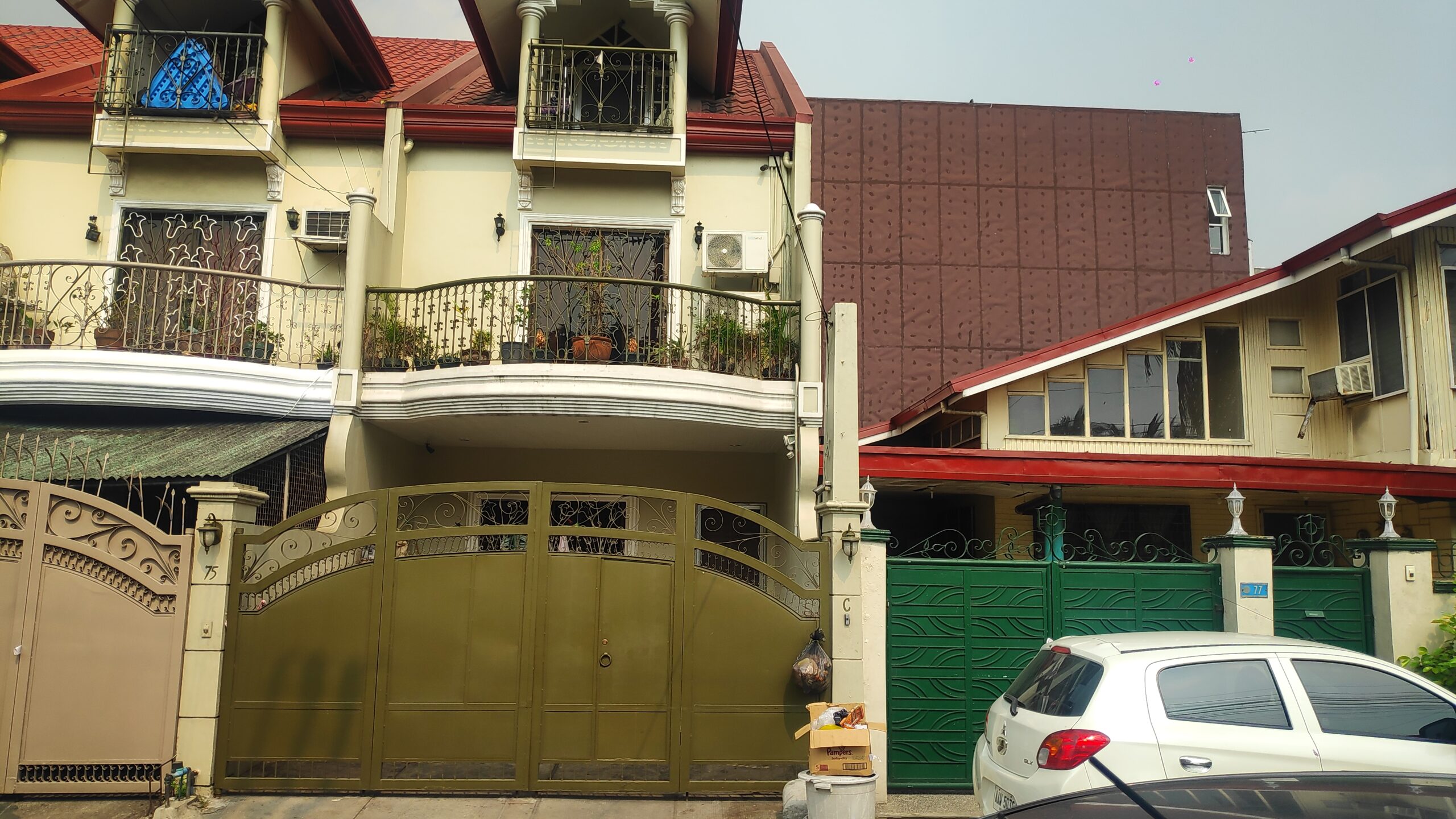 5 Bedroom Townhouse in Kamias, Quezon City