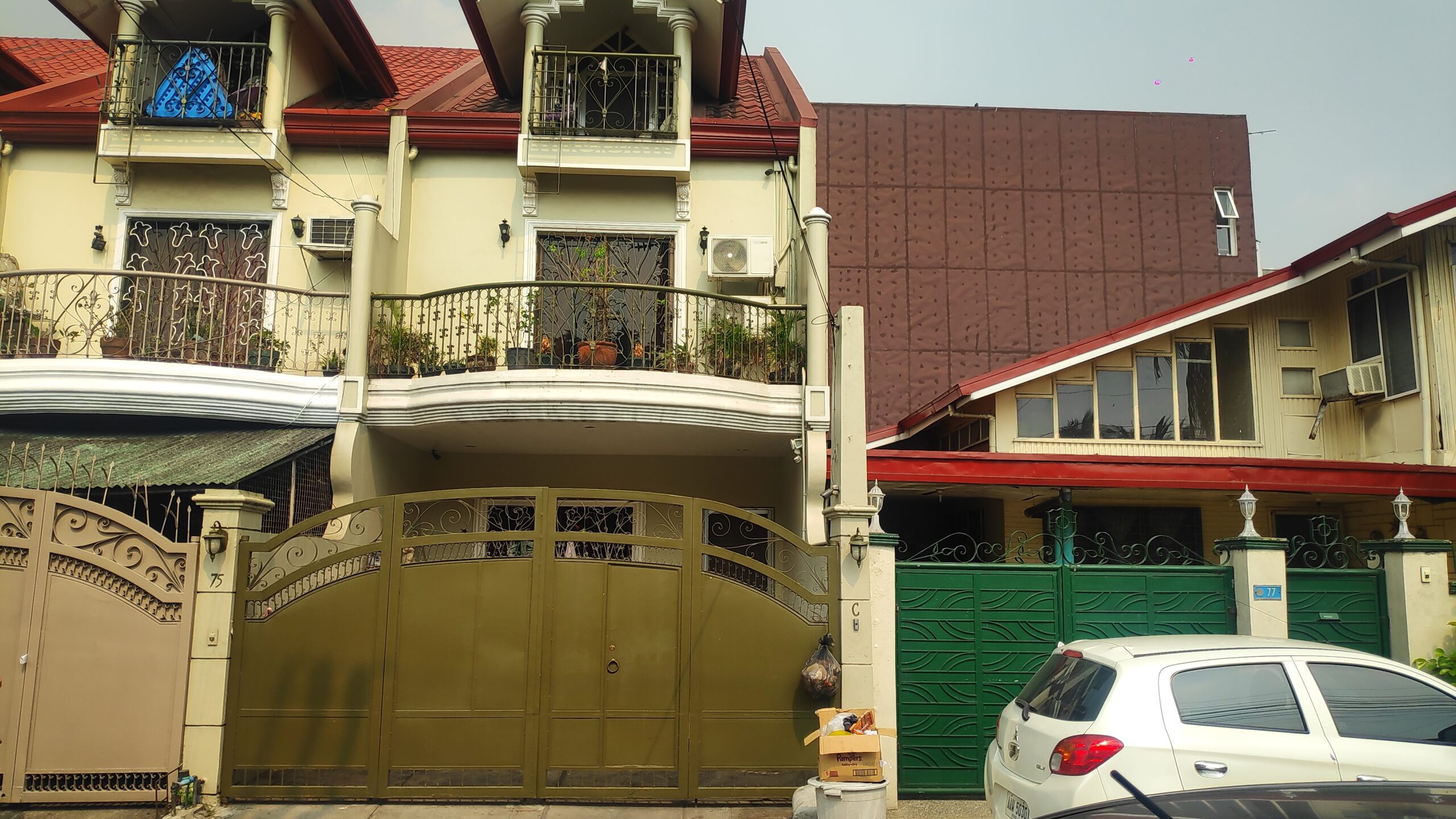 5 Bedroom Townhouse in Kamias, Quezon City