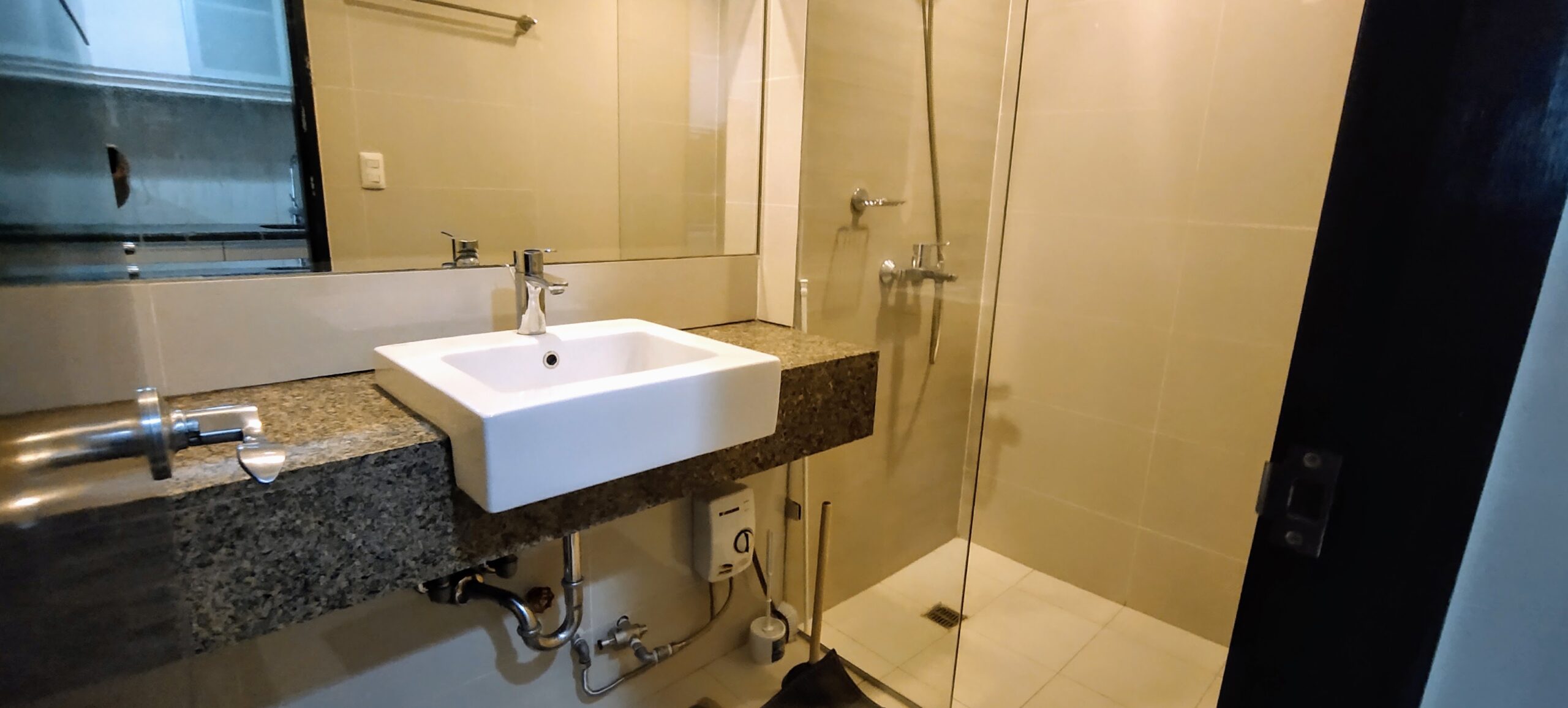 Well-located Furnished Studio at the One Eastwood Avenue, Quezon City for Php 6.2 million❗