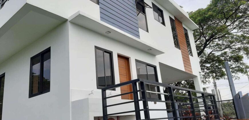 House and Lot in Orchard Golf, Dasmariñas, Cavite