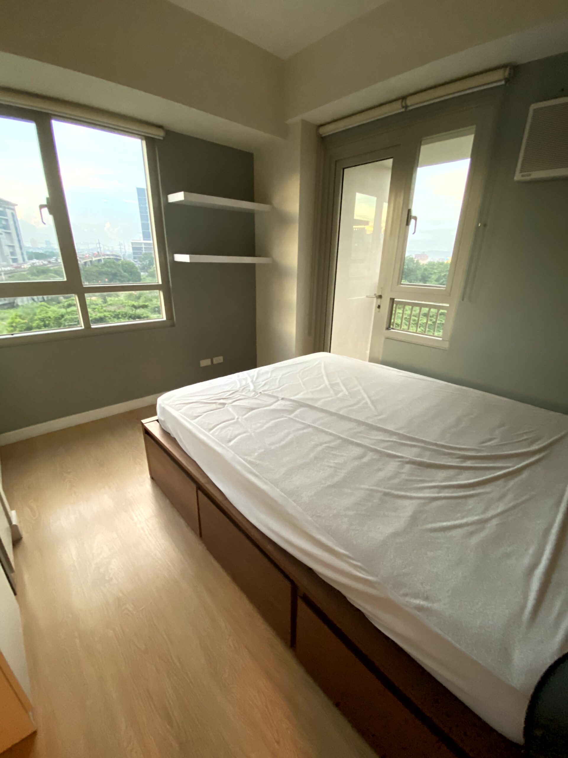 1BR (45 sqm) Fully Furnished Condo at The Grove by Rockwell, Pasig