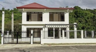 Brand-new Overlooking House and Lot with a View of Golf Course in the Exclusive Sun Valley Estates in Antipolo