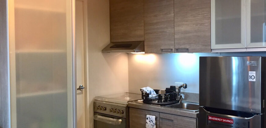 Elegantly-Crafted 1BR with Parking in The Grove by Rockwell, Pasig City for Php 8.8 million❗