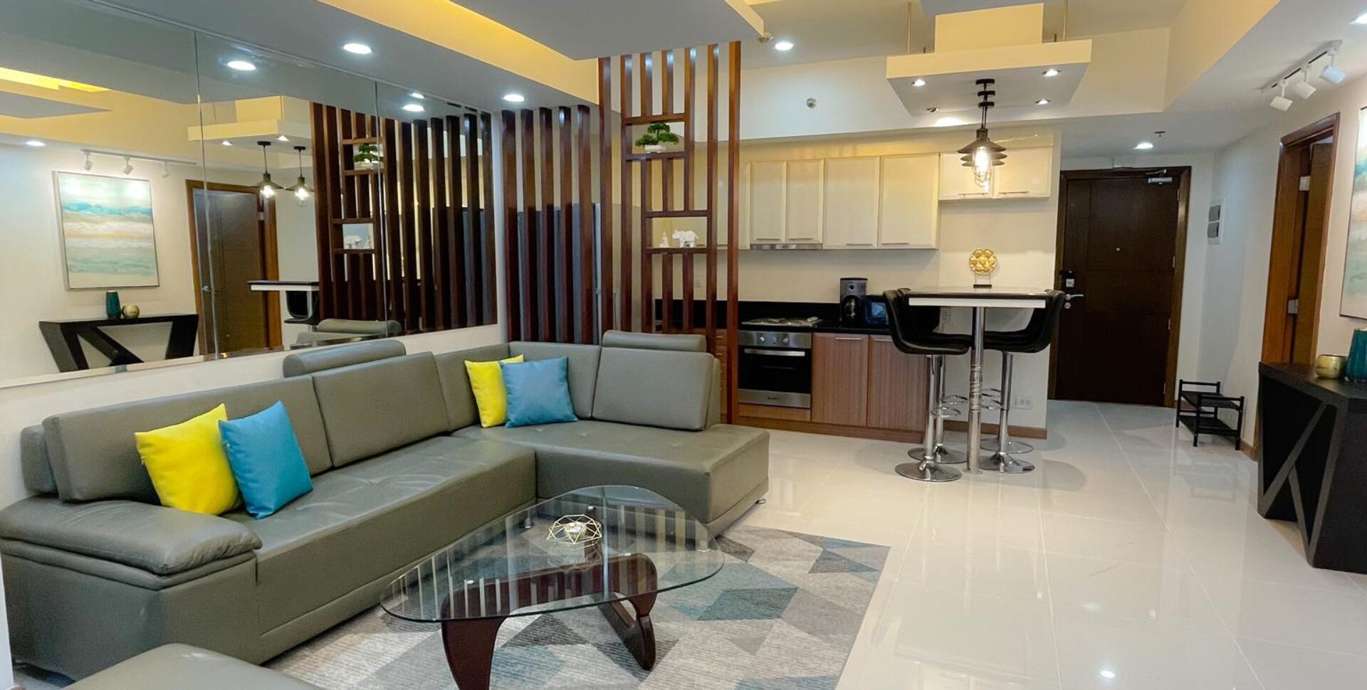 Fully Furnished 2 BR in Venice Luxury Residences Condominium at the Alessandro Tower, Taguig