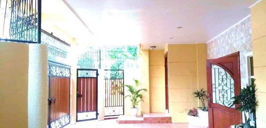 Multi-Family Dwelling, 12 Bedroom House & Lot, North Fairview, Quezon City