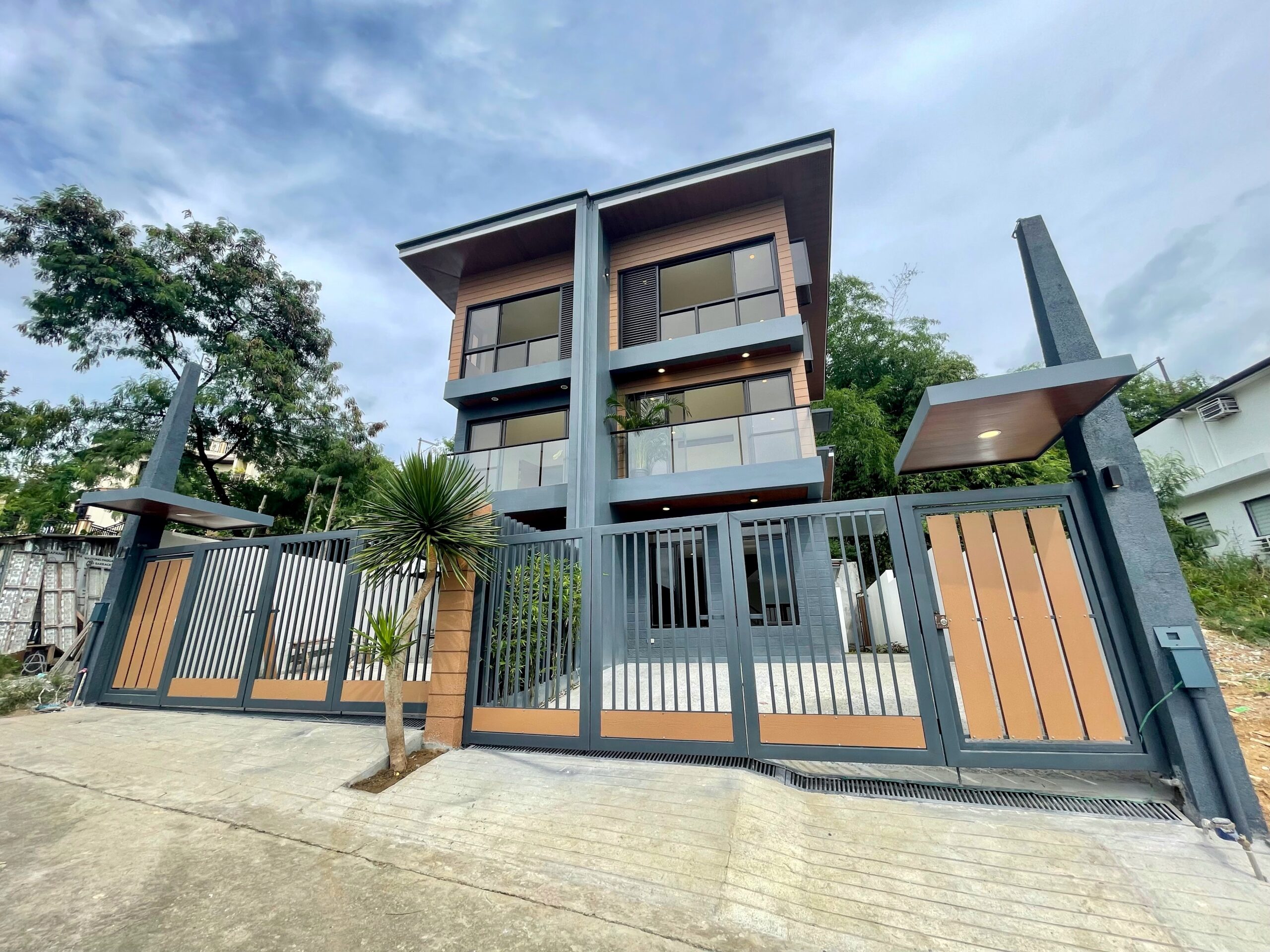 Brand New Duplex House and Lot in Monte Verde, Taytay Rizal Brand New Duplex House and Lot in Monte Verde, Taytay Rizal
