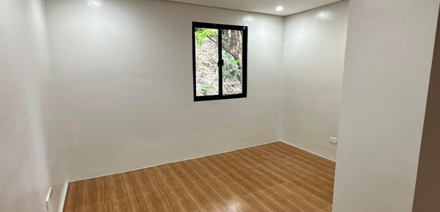 2-storey Townhouse in Meteor Homes, Marikina