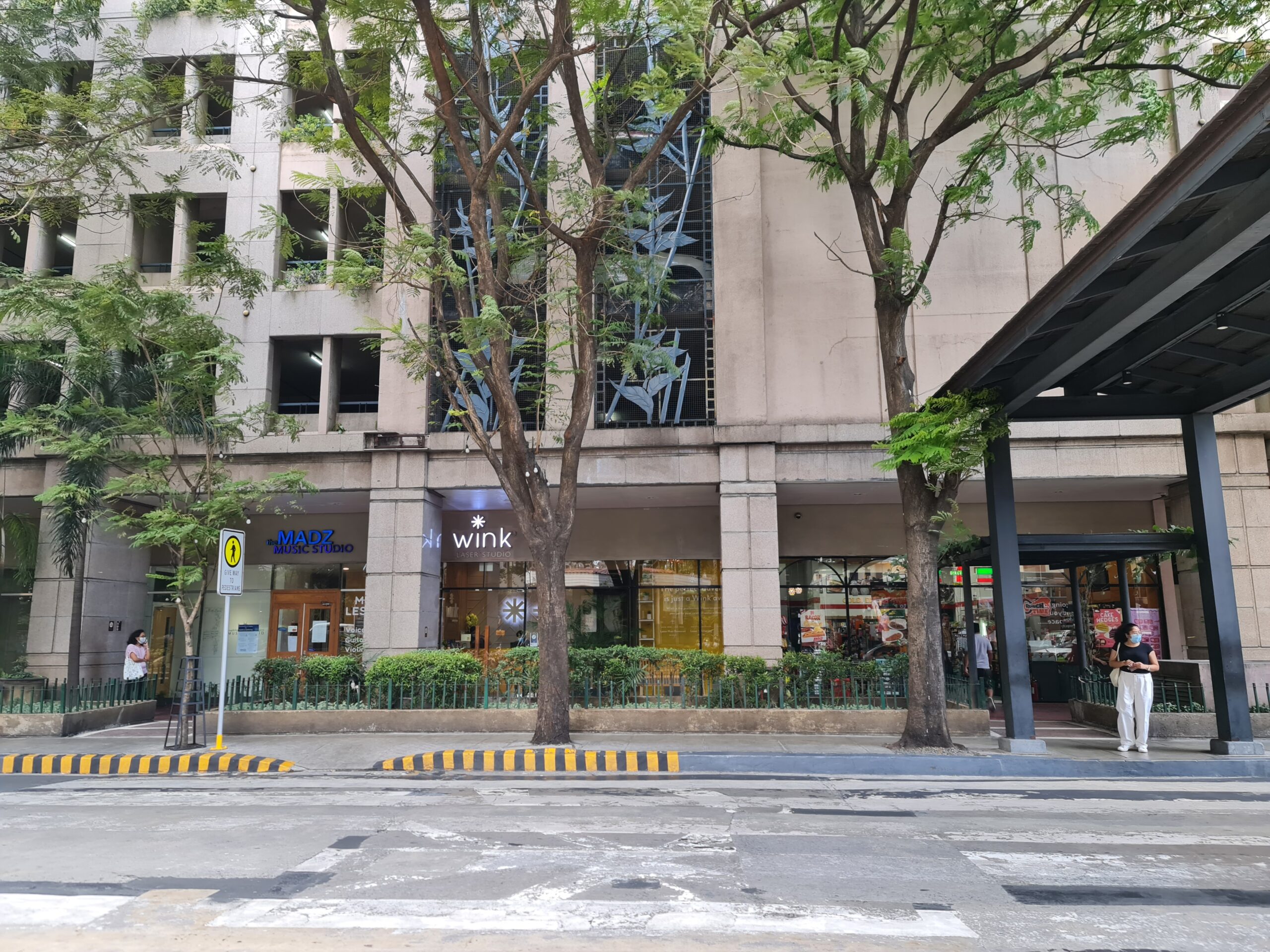 1BR ONE ORCHARD ROAD EASTWOOD, QUEZON CITY 1BR ONE ORCHARD ROAD EASTWOOD, QUEZON CITY