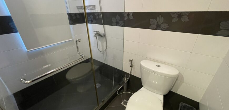 Spacious 2BR Suite with Parking in Sapphire Residences, BGC – Php 85,000/Month