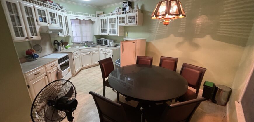 2-Storey House Duplex Unit in High Grove, Tagaytay along Mahogany Ave.