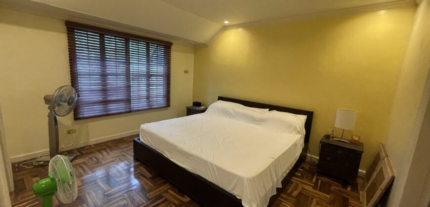 2-Storey House Duplex Unit in High Grove, Tagaytay along Mahogany Ave.