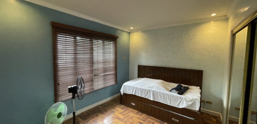 2-Storey House Duplex Unit in High Grove, Tagaytay along Mahogany Ave.