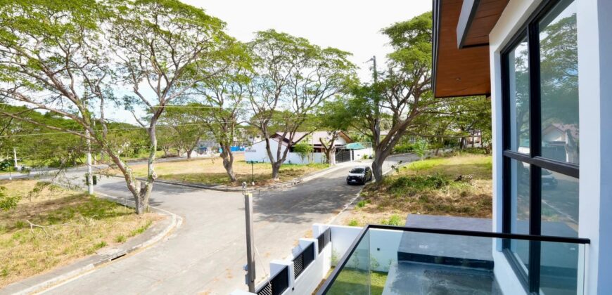 Brand-new Home at Orchard Residential Estates and Golf & Country Club! Brand-new Home at Orchard Residential Estates and Golf & Country Club!