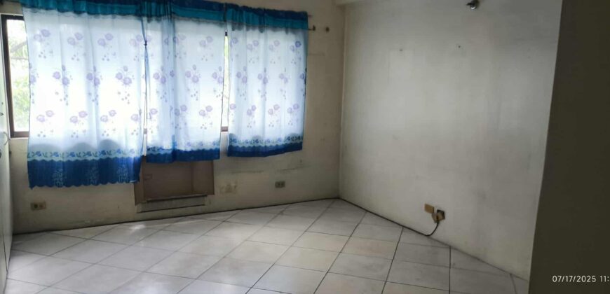 Studio in El Jardin del Presidente Condominium Unit in South Triangle, Quezon City
