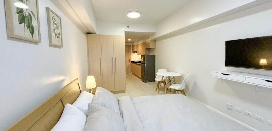 Studio Unit in The Gentry Residences, Salcedo Village, Makati City
