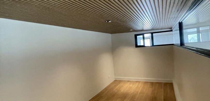 5BR House and Lot in BF West Executive, BF Homes, Parañaque City 5BR House and Lot in BF West Executive, BF Homes, Parañaque City