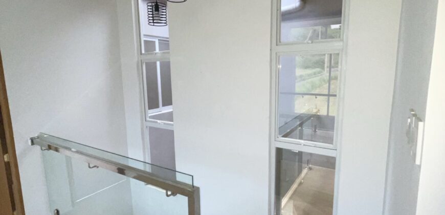 2-Storey House and Lot in Colinas Verdes Residential Estate Sports & Country Club in San Jose del Monte, Bulacan
