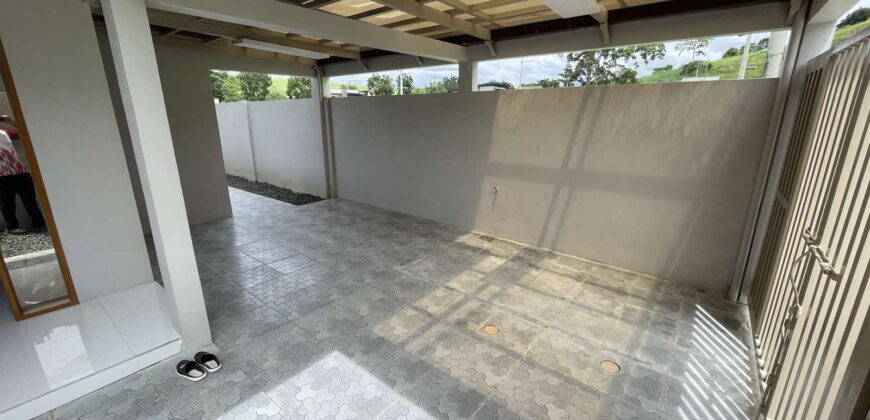 2-Storey House and Lot in Colinas Verdes Residential Estate Sports & Country Club in San Jose del Monte, Bulacan