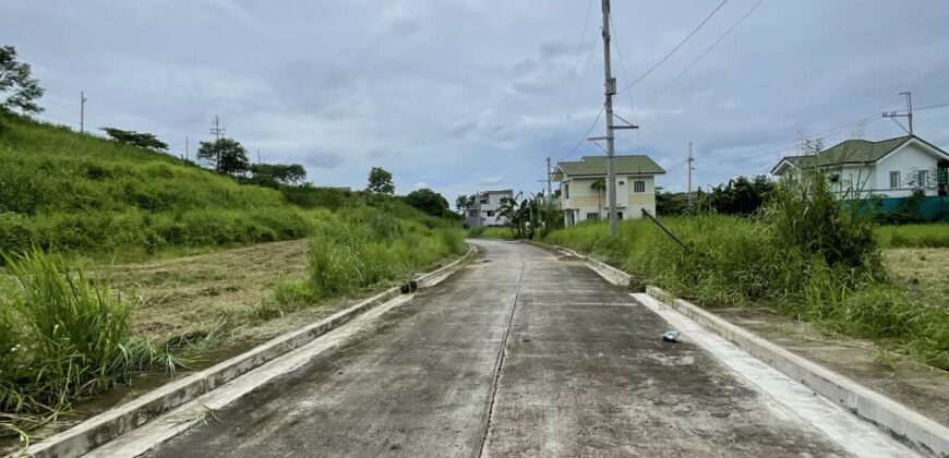 2-Storey House and Lot in Colinas Verdes Residential Estate Sports & Country Club in San Jose del Monte, Bulacan