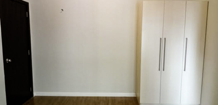 1BR Unit Lower Penthouse, Kroma Tower, Makati City
