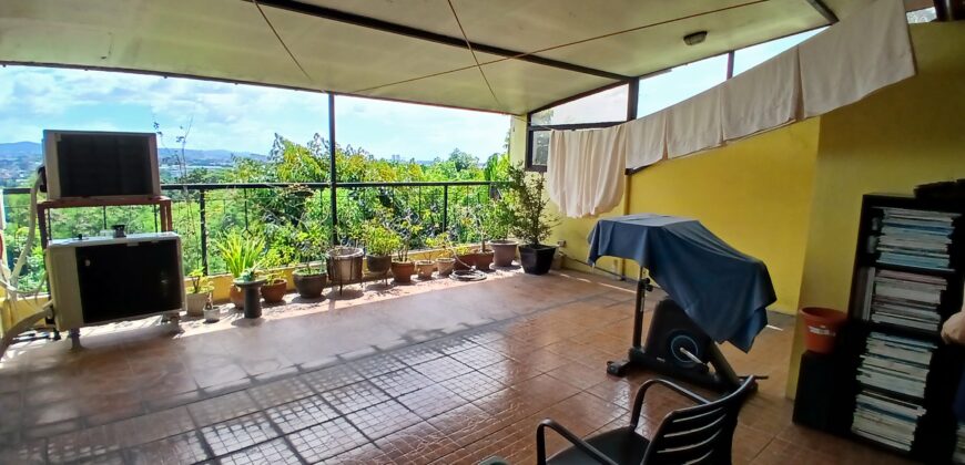3-Bedroom Townhouse, Loyola Grand Villas, Quezon City 3-Bedroom Townhouse, Loyola Grand Villas, Quezon City