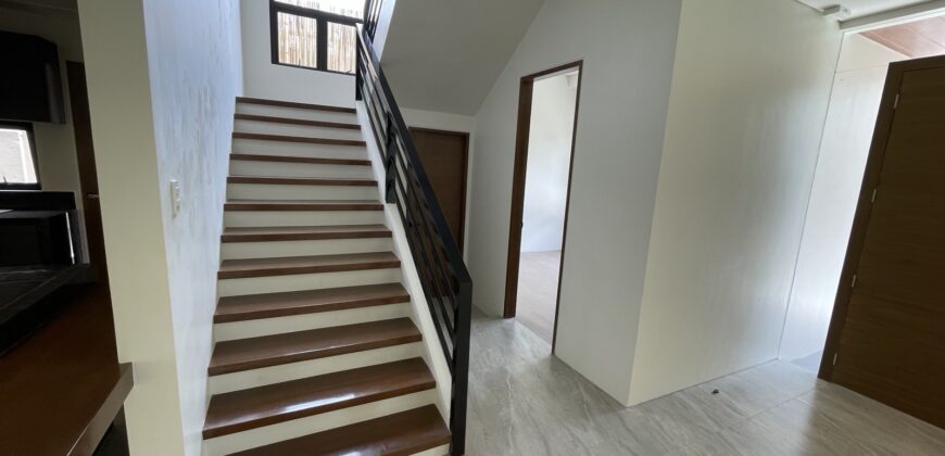5BR House and Lot in Paris St. BFISHAI, BF Homes, Las Piñas City 5BR House and Lot in Paris St. BFISHAI, BF Homes, Las Piñas City