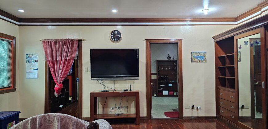 6BR House and Lot in K-6th, East Kamias, Quezon City 6BR House and Lot in K-6th, East Kamias, Quezon City