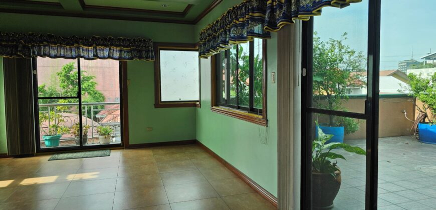 6BR House and Lot in K-6th, East Kamias, Quezon City 6BR House and Lot in K-6th, East Kamias, Quezon City