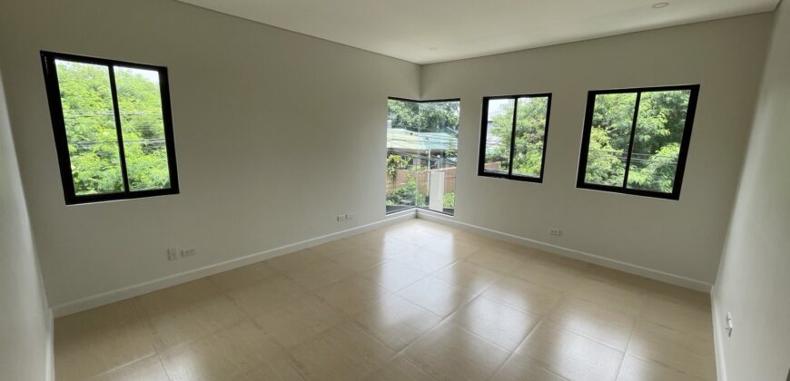 3BR Townhouse Unit in Sao Paolo corner Ontario St., BFISHAI, BF Homes, Las Piñas City. 3BR Townhouse Unit in Sao Paolo corner Ontario St., BFISHAI, BF Homes, Las Piñas City.