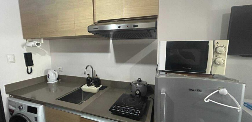 1BR Unit in The Rise, Makati 1BR Unit in The Rise, Makati