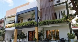 3-Storey House and Lot with Pool in Centerville Subdivision behind Mira Nila Homes, Pasong Tamo, Tandang Sora, Quezon City