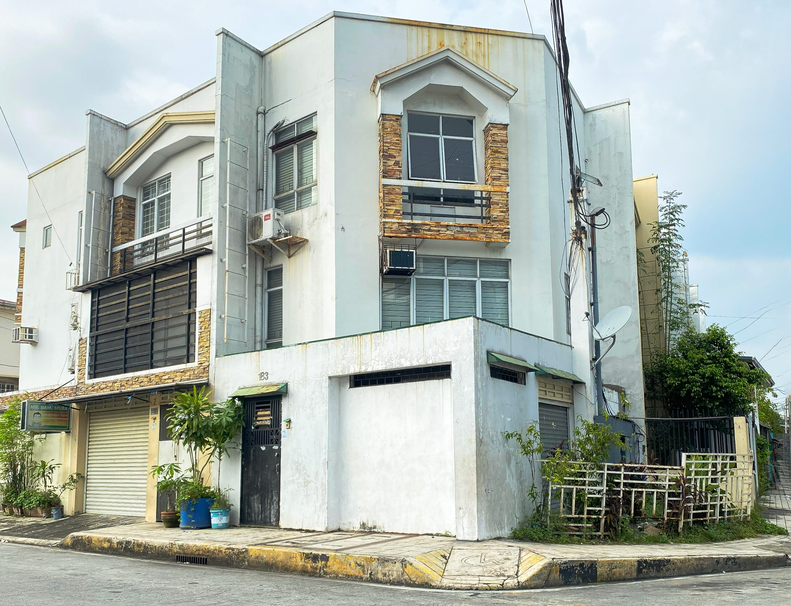 3 Storey Townhouse at Metropolitan Ave, Brgy. Tejeros, Makati City