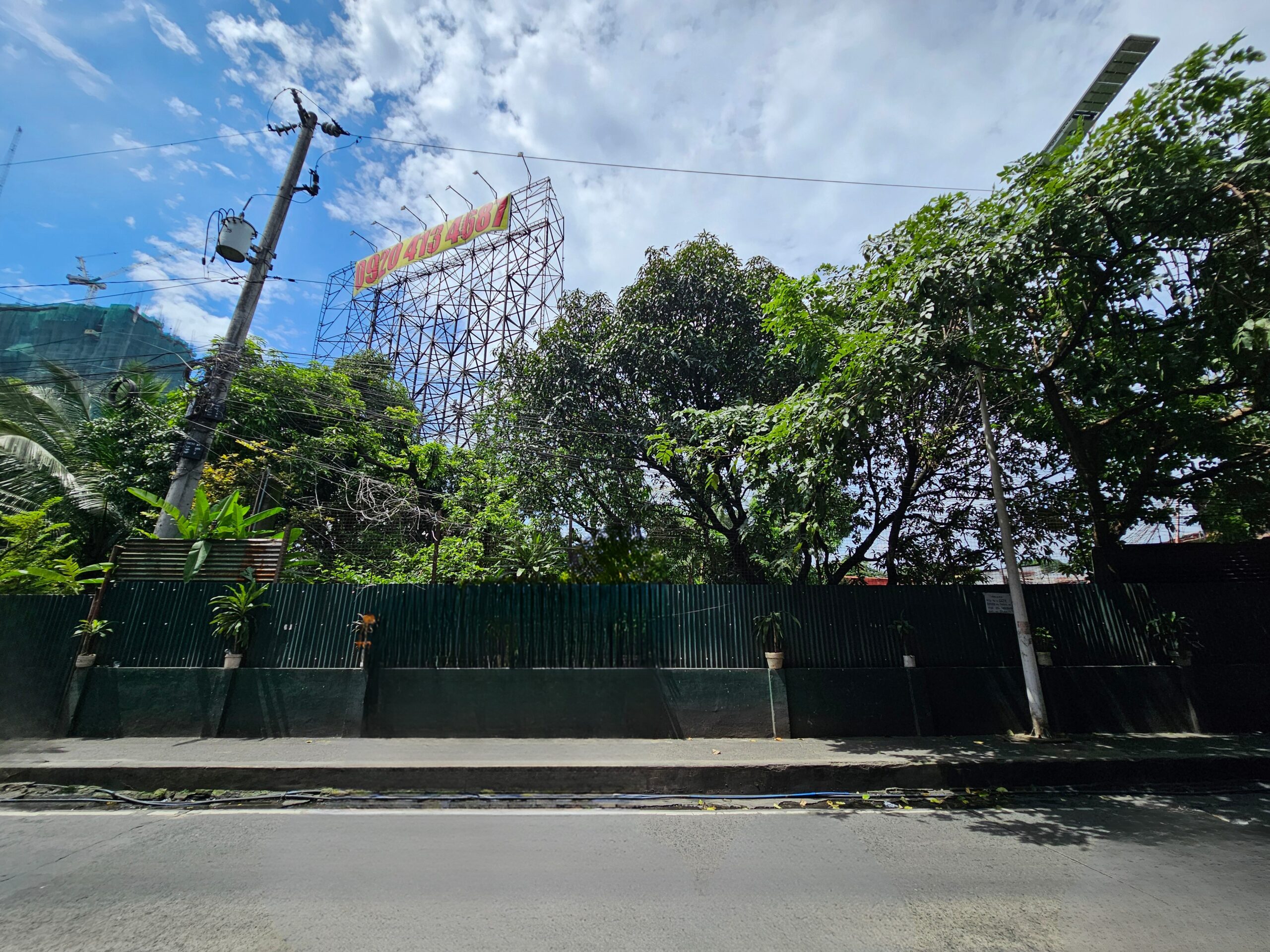 1,600 SQM VACANT LOT IN, COMMONWEALTH AVE., QUEZON CITY