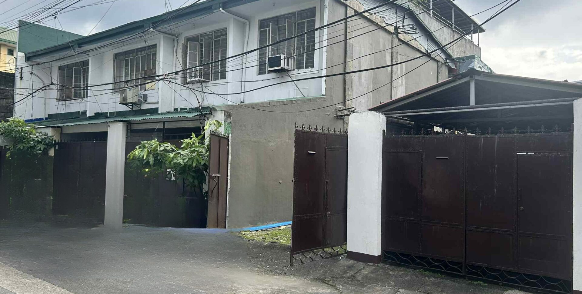 Apartment Building with 2 Lots in Caloocan City, 360sqm