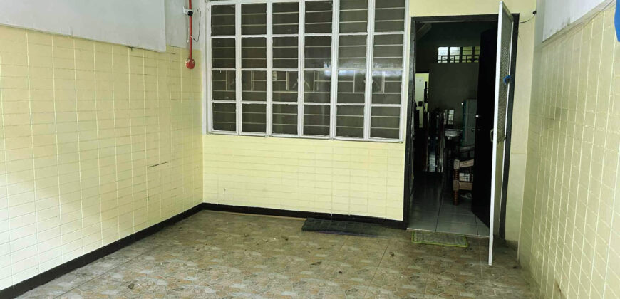 Apartment Building with 2 Lots in Caloocan City, 360sqm