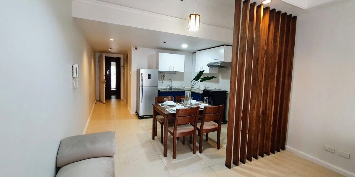 Spacious 44sqm Studio with Parking at Elizabeth Place, Makati City