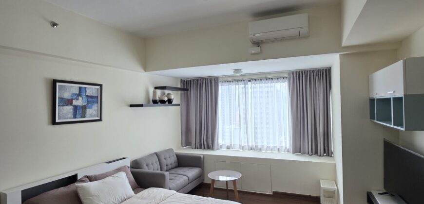 High-Floor Studio with City Views at Shang Salcedo Place, Makati City