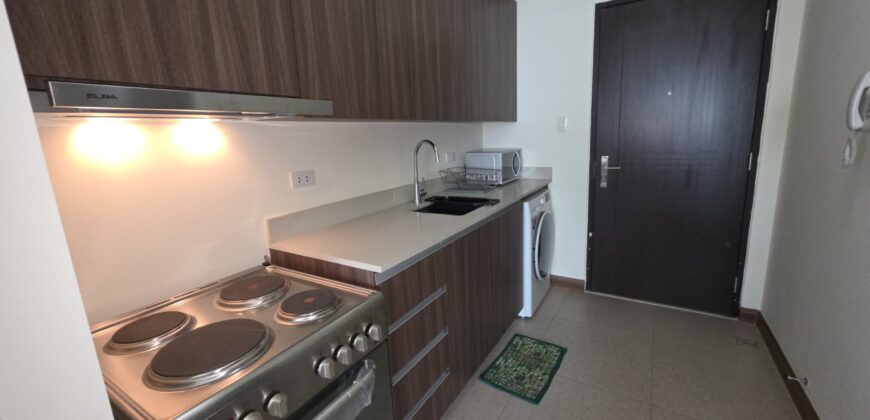 High-Floor Studio with City Views at Shang Salcedo Place, Makati City