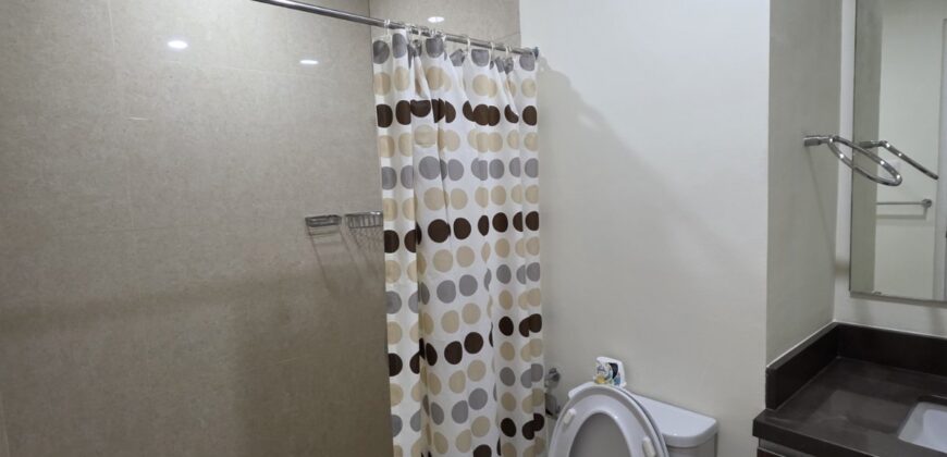 High-Floor Studio with City Views at Shang Salcedo Place, Makati City