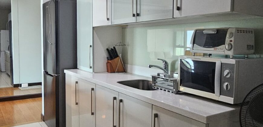 Spacious 1BR with Parking at The Residences at Greenbelt, Makati City