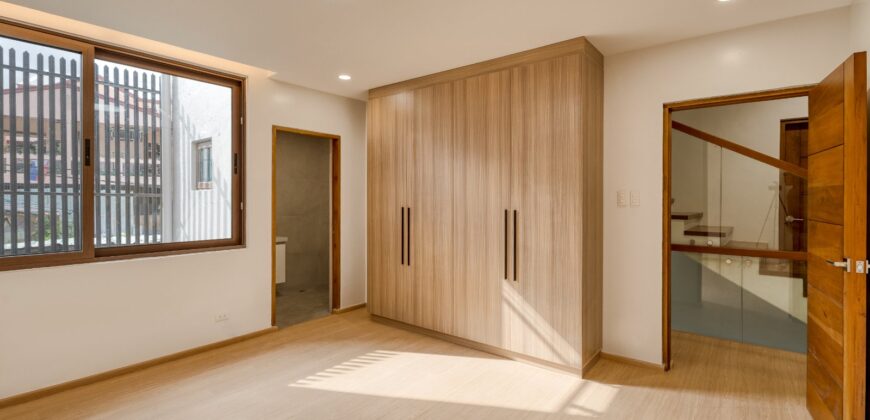 4BR Modern Luxury Duplex House & Lot, Kapitolyo, Pasig City